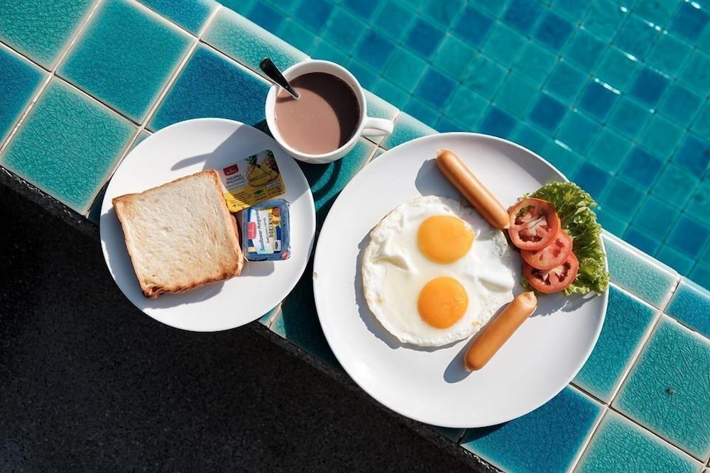 D Living Pattaya Hotell Haat Jomtien Eksteriør bilde